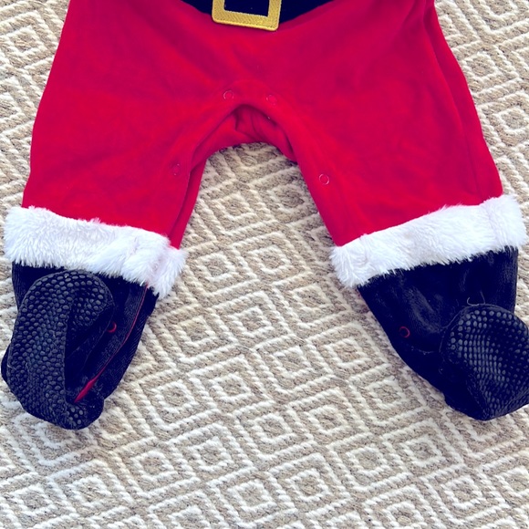 Toddler’s Santa Romper Size 12-18m - Picture 6 of 6